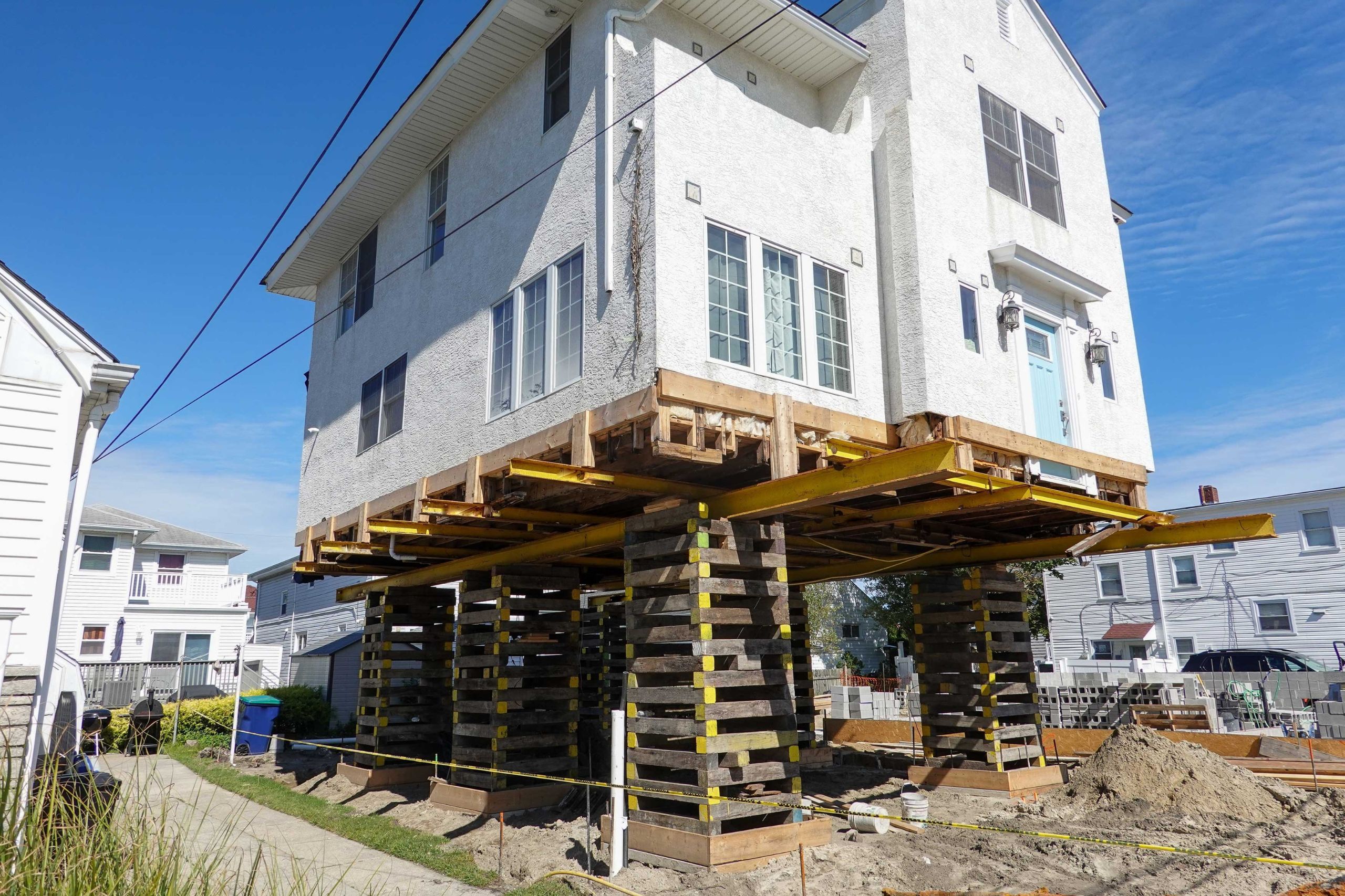 Located in Fort Lauderdale, Florida, we are a company that specializes in house lifting, small distance house moving, piles and foundations.